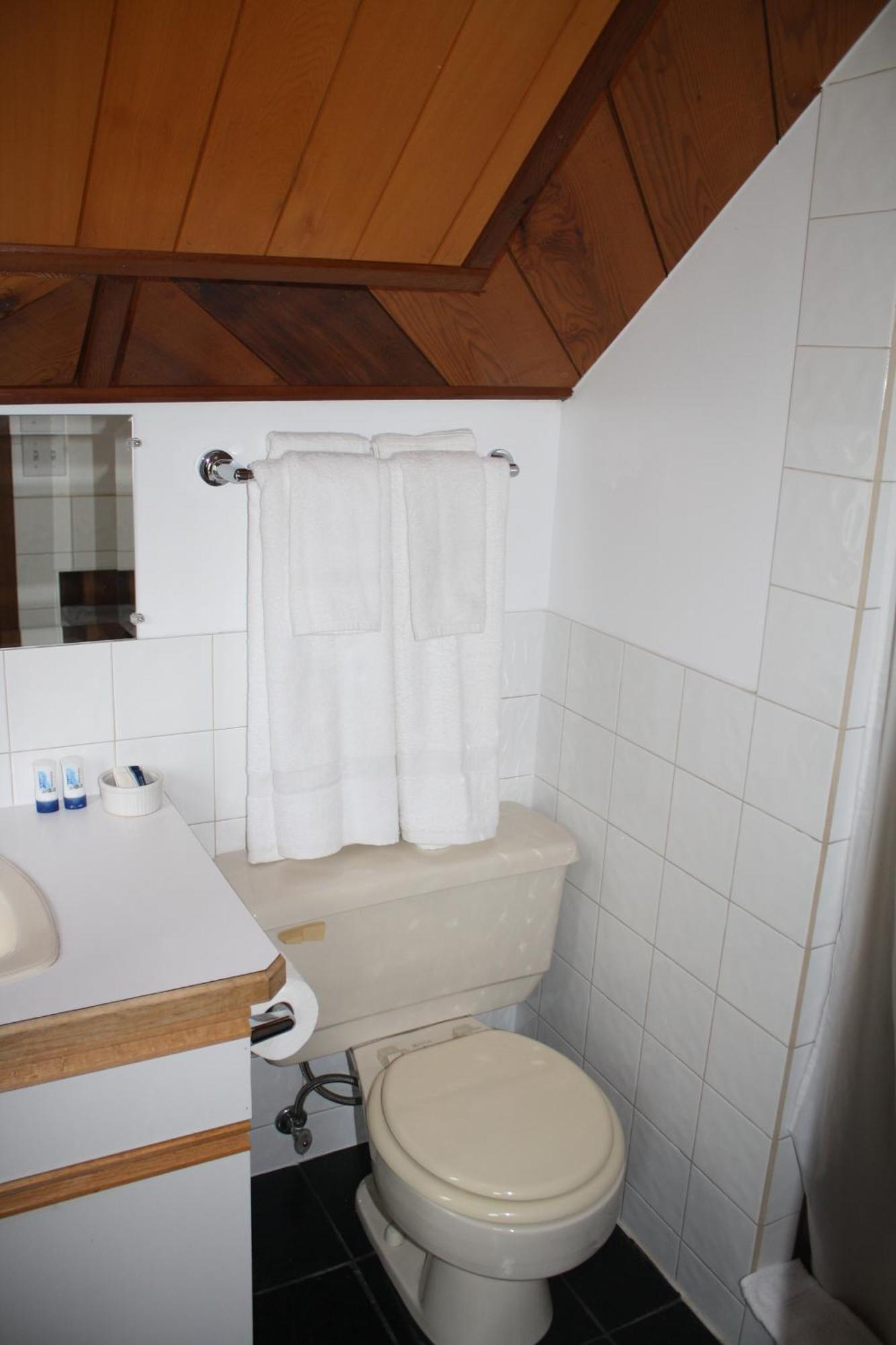 Orca Lodge Sointula Room photo